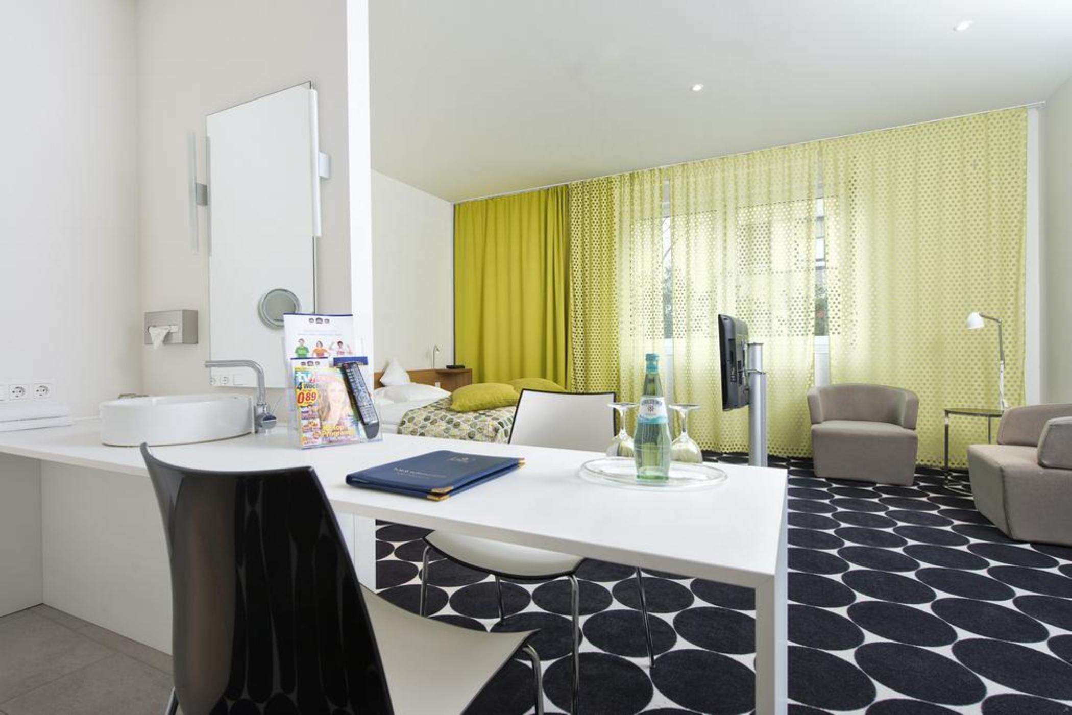 Tryp By Wyndham Frankfurt Hotel Frankfurt am Main Szoba fotó